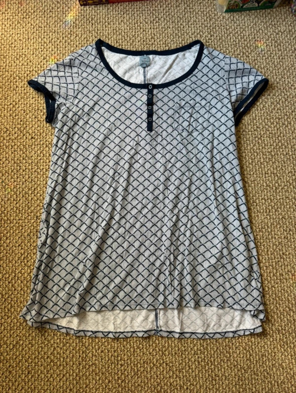 Jane and Bleecker white + navy top